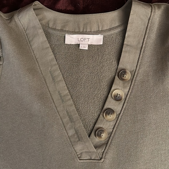 LOFT Green Shirt - Picture 4 of 4